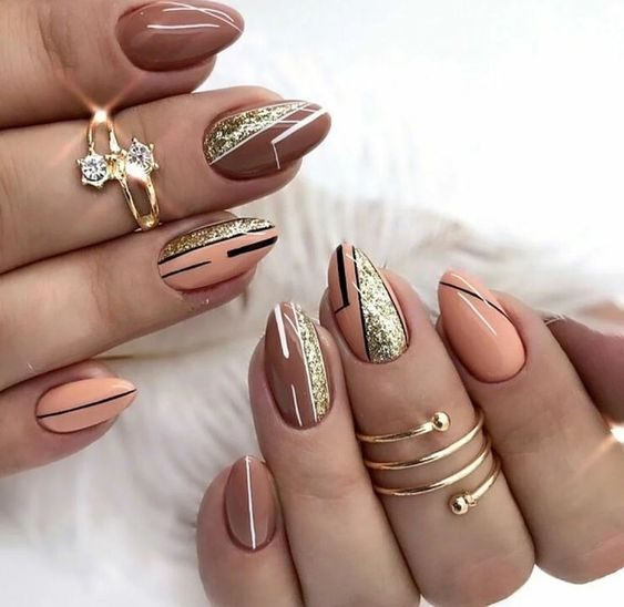 Trendy Almond Nails for a Stylish Summer