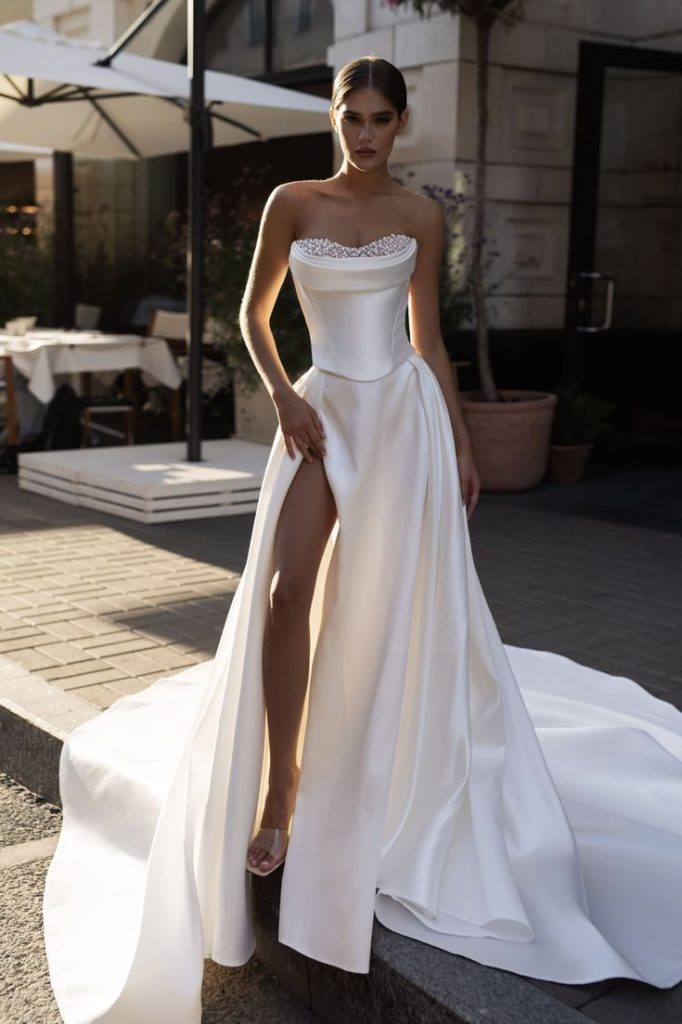 Chic Strapless Dress with Beaded Accents and High Slit