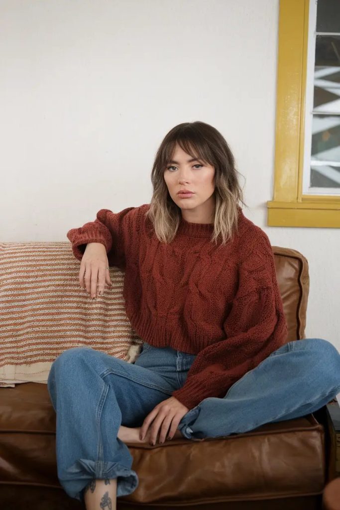 Fall’s Best: Chunky Sweater and Relaxed Denim