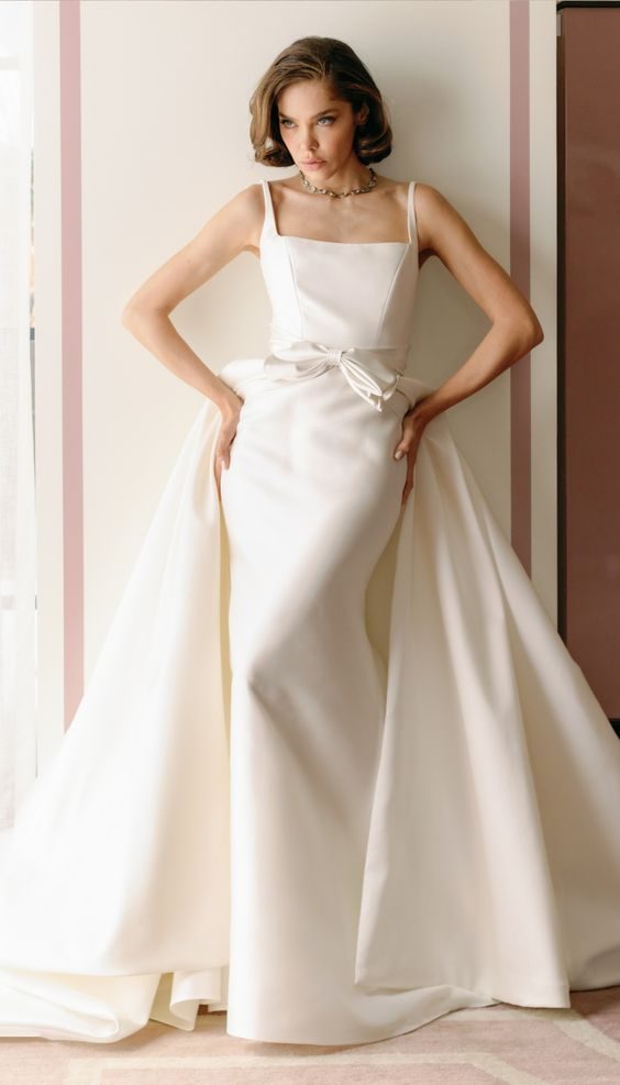 Minimalist Chic: The Modern Silhouette