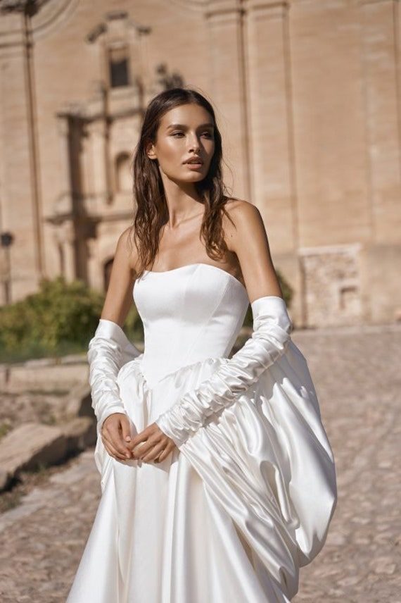 Minimalist Elegance with a Bold Statement