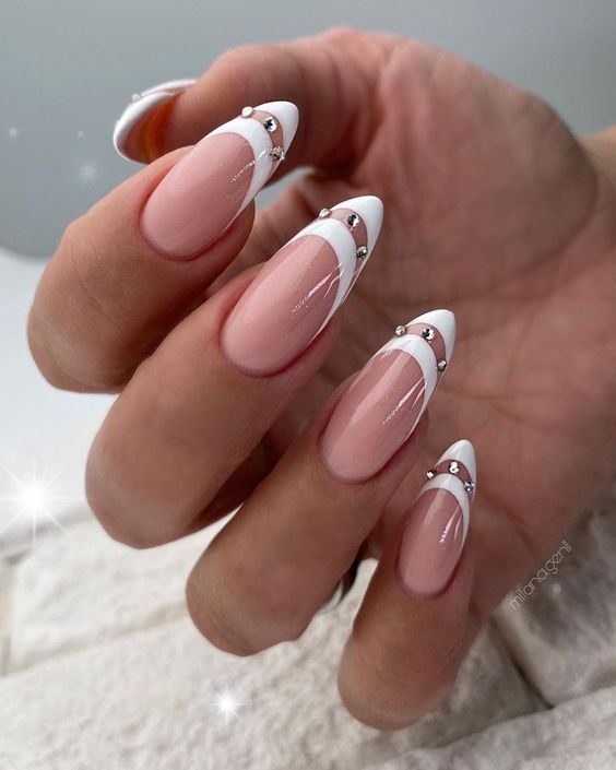 Modern Elegance Almond Nails with White and Silver Detail