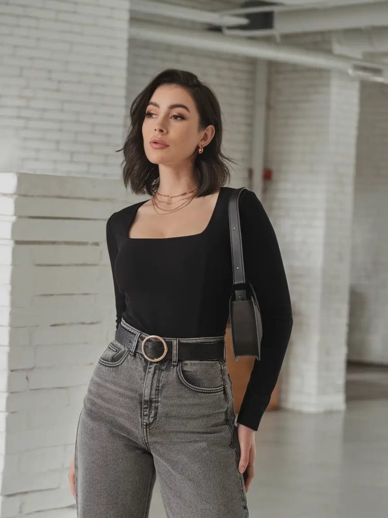 Monochrome Simplicity with a Twist