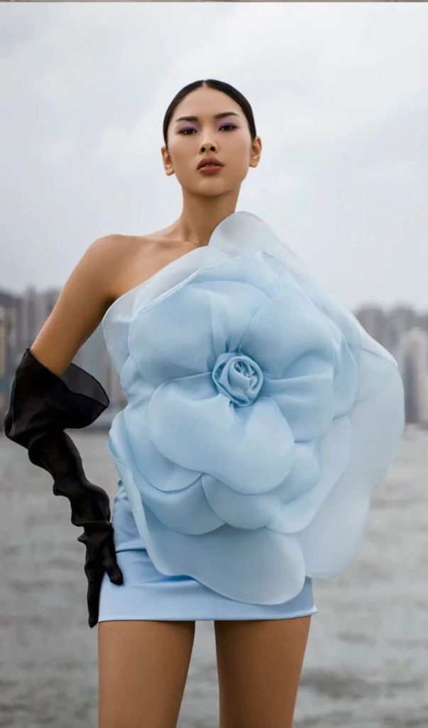 Sculptural Floral Sophistication