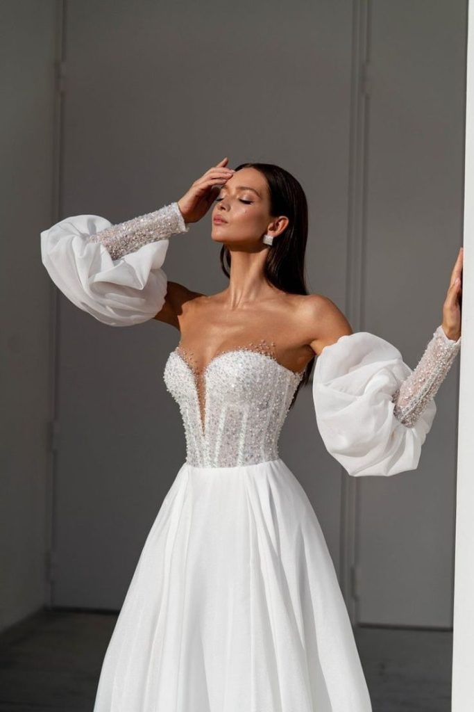 Sparkling Elegance with a Whisper of Tradition