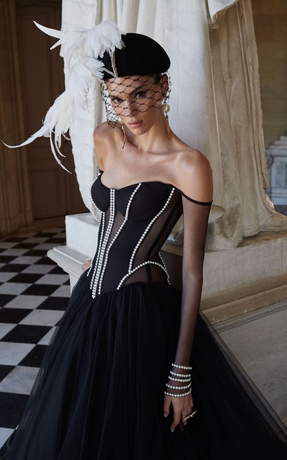 The Vintage Vibe of Pearls and Tulle