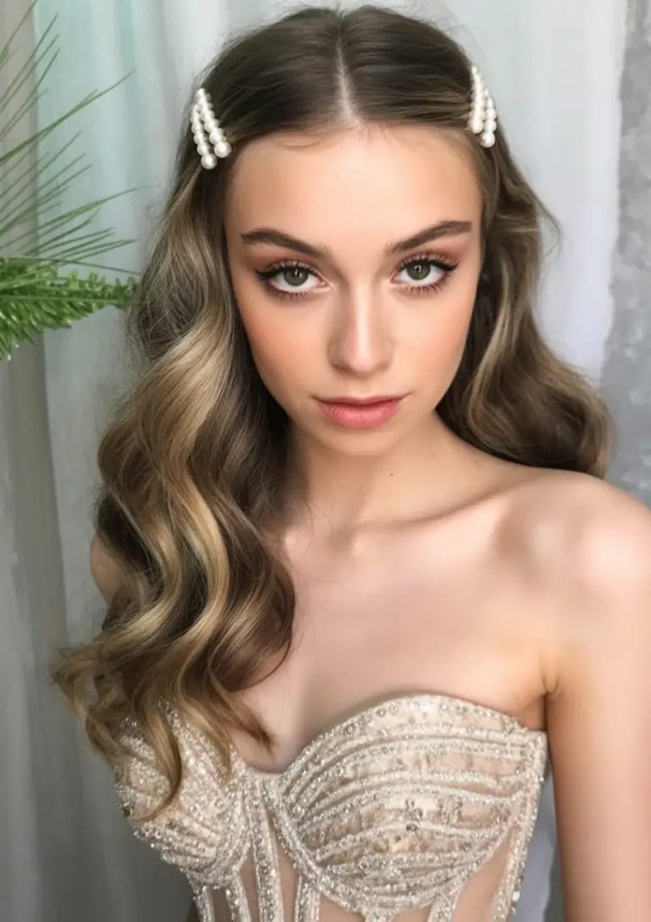 Vintage Waves with Dual Pearl Clips