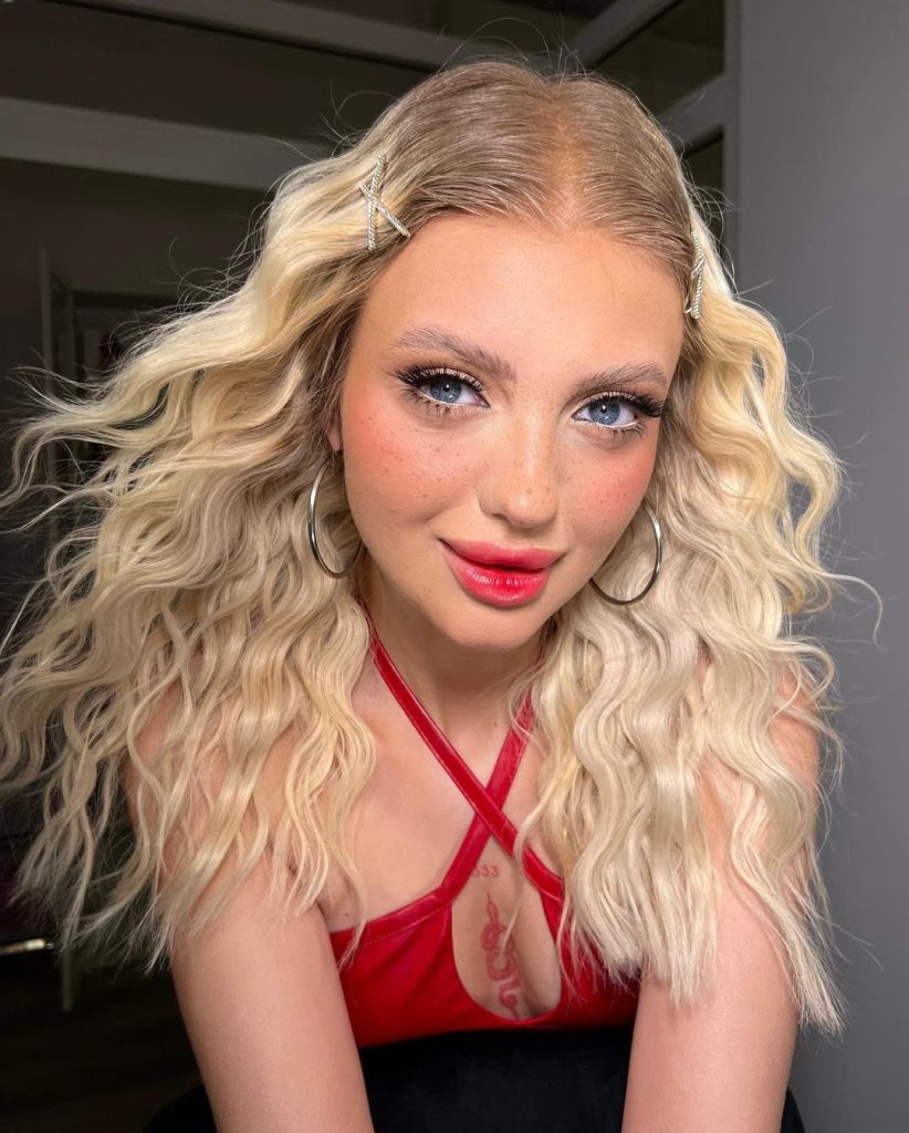 The Curly Blonde Ambition