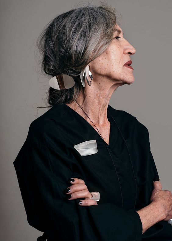 The Sleek and Chic Elegance in Simplicity