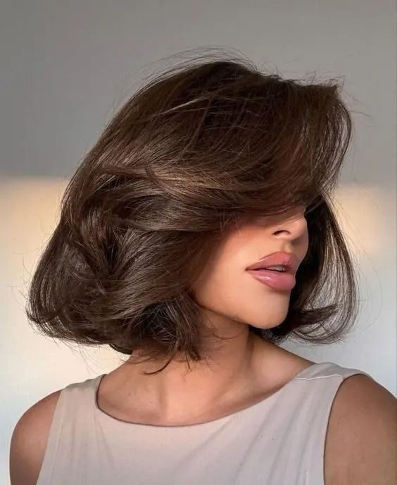 The Voluminous Feathered Bob