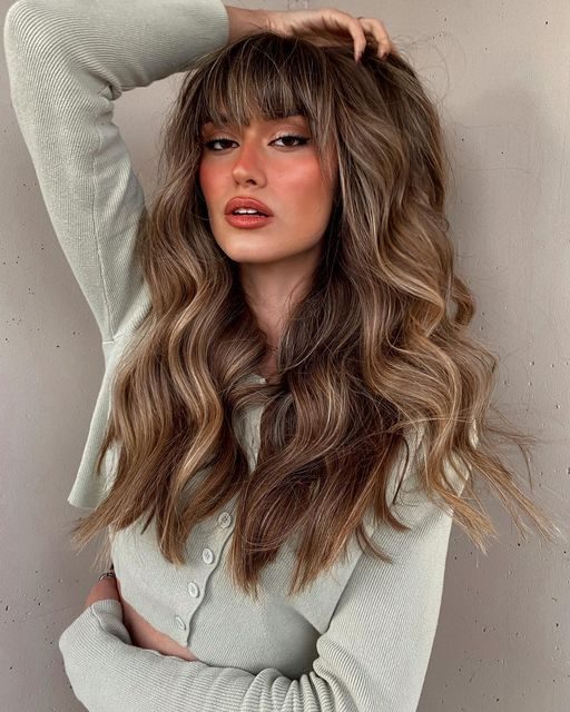 Tousled Waves with Subtle Highlights